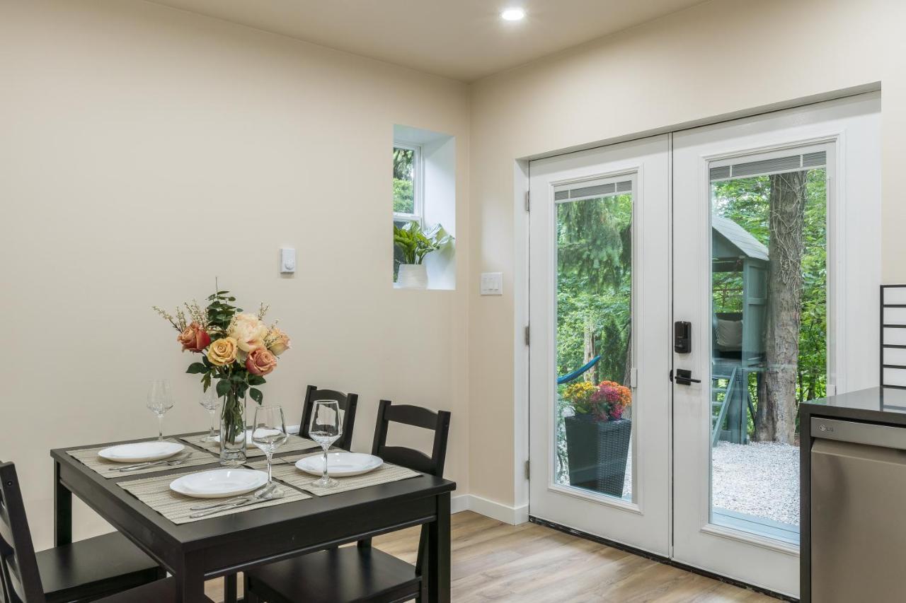 Beautiful Place With A Great Location, Free Parking, Wifi & Large Tv. * Federal Way