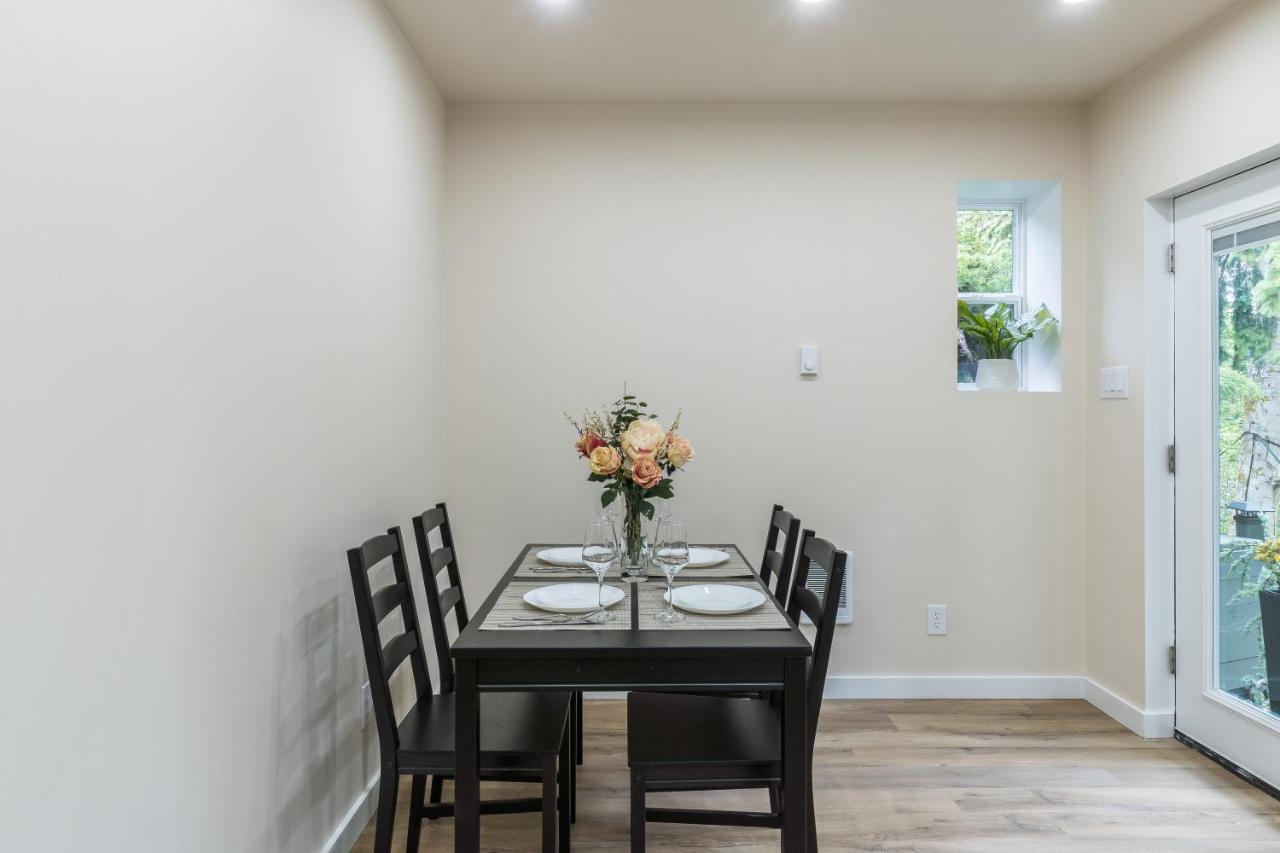 Beautiful Place With A Great Location, Free Parking, Wifi & Large Tv. Apartment